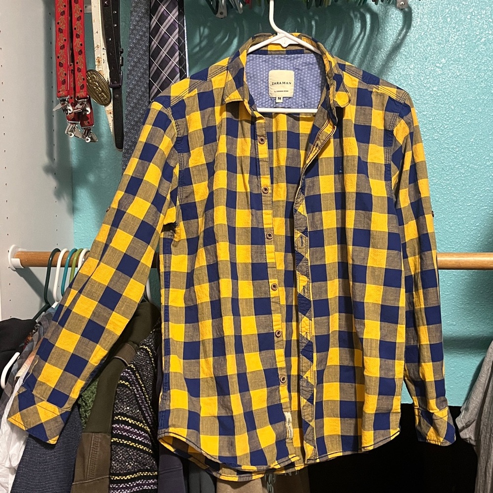 Zaraman by Zara, casual/semi-formal, button-down shirt. Size Medium.